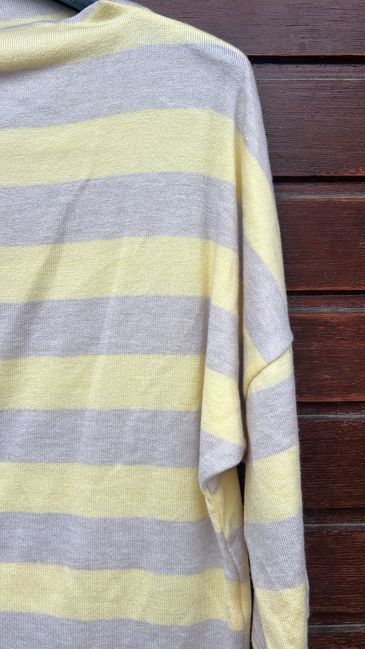 Jersey media manga amarillo