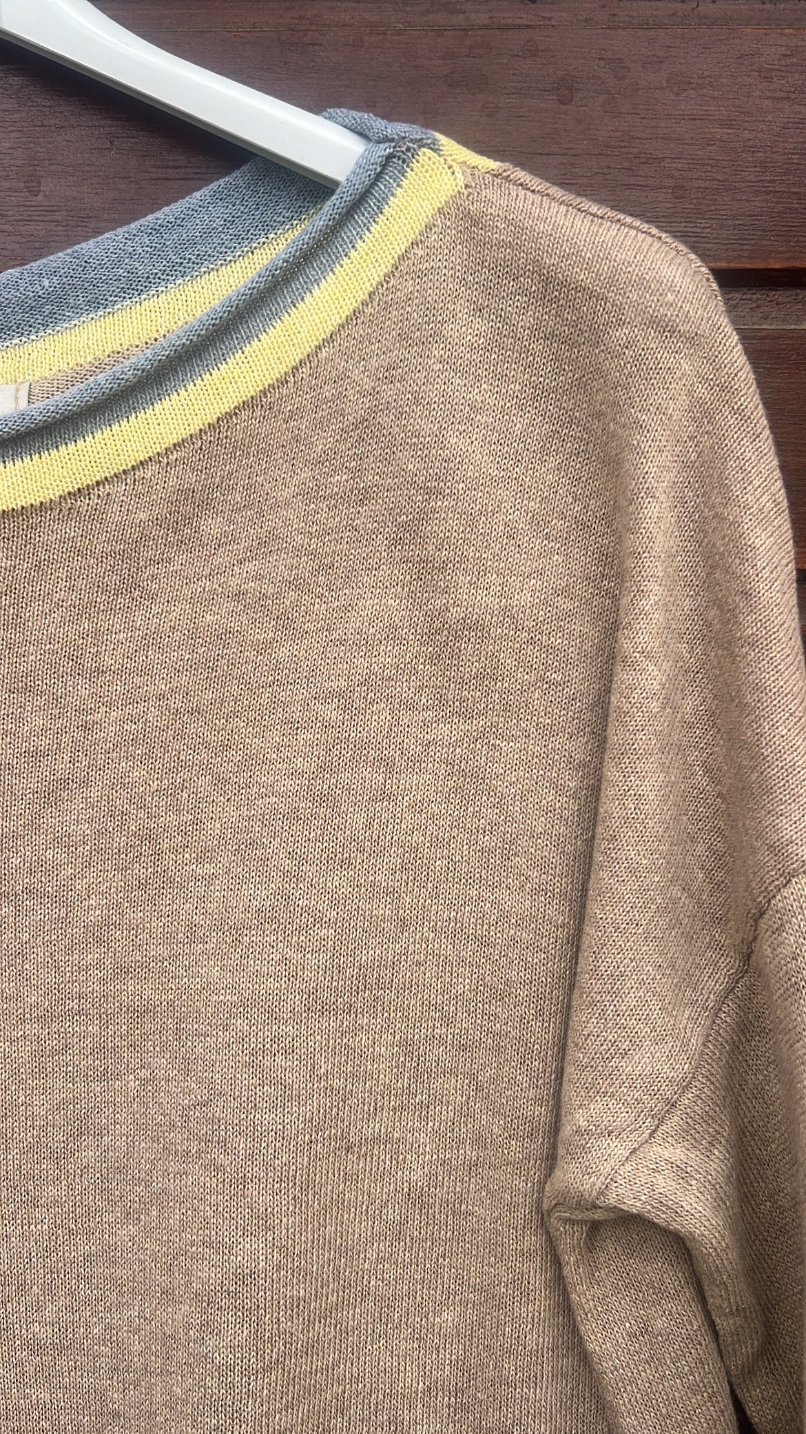 Jersey ribete amarillo y azul