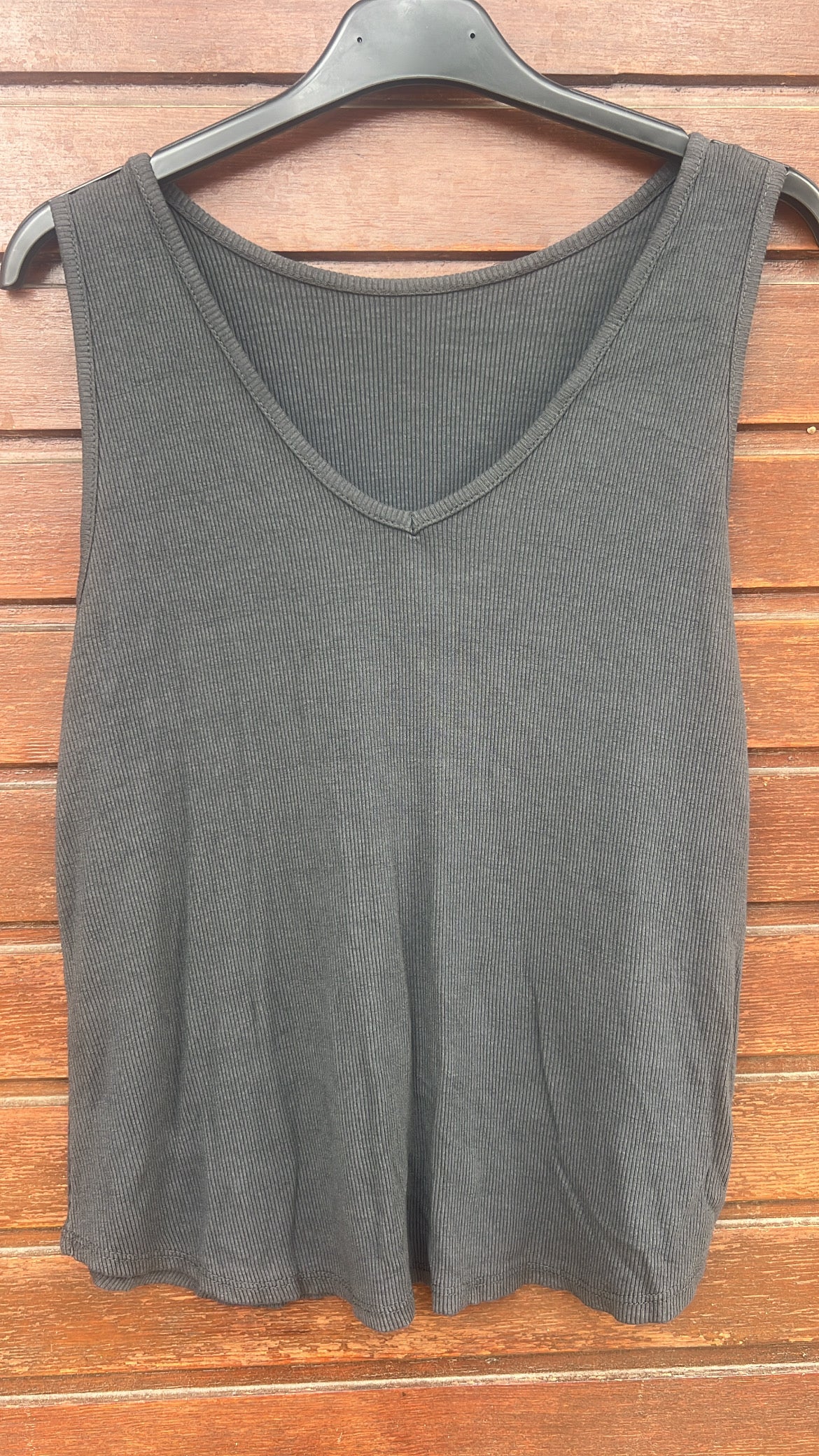 Top canalé gris