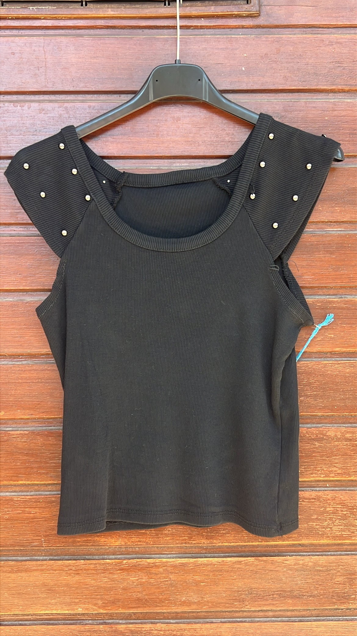 Top tachuelas canalé negro